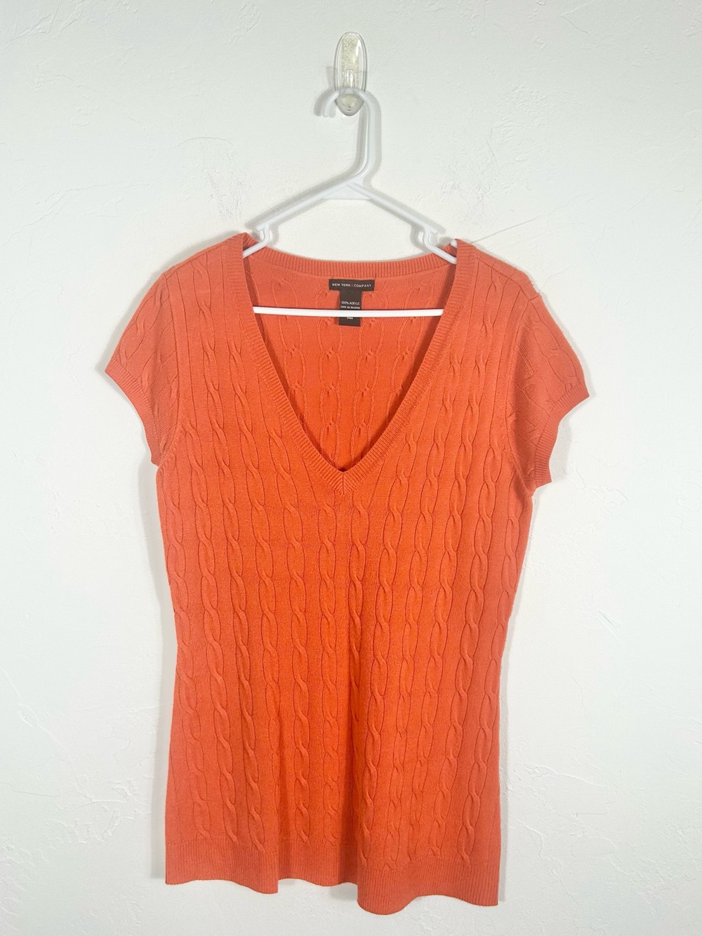 New York & Company Orange Cable Knit V-Neck Short Sleeve Sweater Top Size L